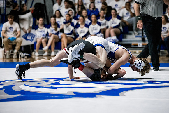 26DWUmwrestlingWhiteOut.wheeler (16 of 102)