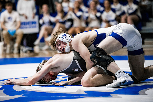 26DWUmwrestlingWhiteOut.wheeler (14 of 102)