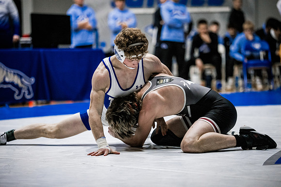 26DWUmwrestlingWhiteOut.wheeler (11 of 102)