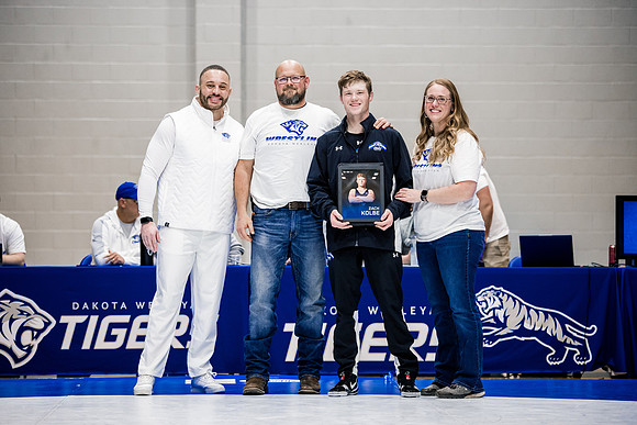 26DWUmwrestlingWhiteOut.wheeler (4 of 102)
