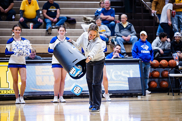 26DWUbballLastRegSeason.wheeler (61 of 65)