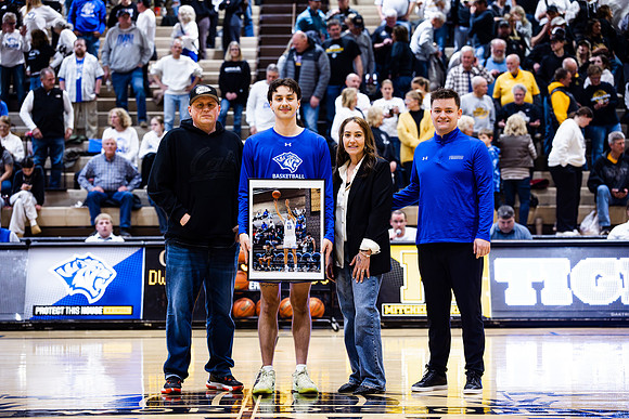 26DWUbballLastRegSeason.wheeler (44 of 65)