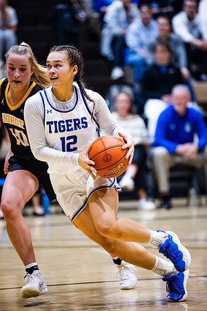 26DWUbballLastRegSeason.wheeler (42 of 65)