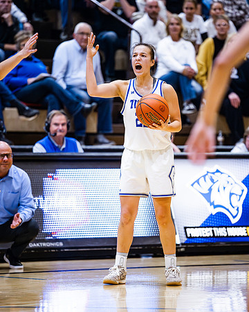 26DWUbballLastRegSeason.wheeler (40 of 65)