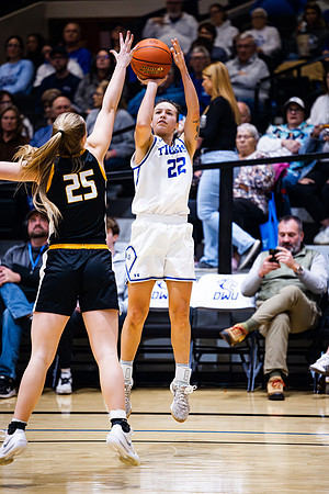 26DWUbballLastRegSeason.wheeler (32 of 65)