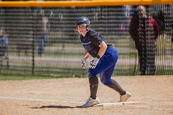 26DWUSoftballvMidSrDayBsBsrDay.wheeler (21 of 89)