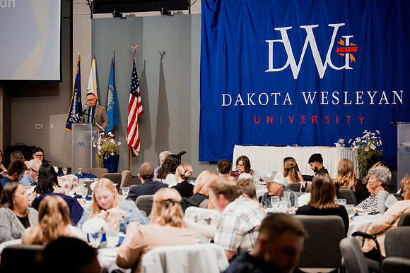 24DWUHonorsBanquet (2 of 77)