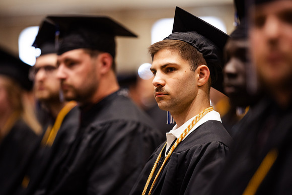 24dwuCommencement Day (75 of 168)