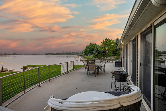 JG Lake Listing Ext. (7 of 10)