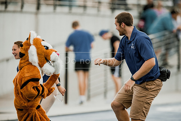 FBdwuvdsu21 (3 of 74)