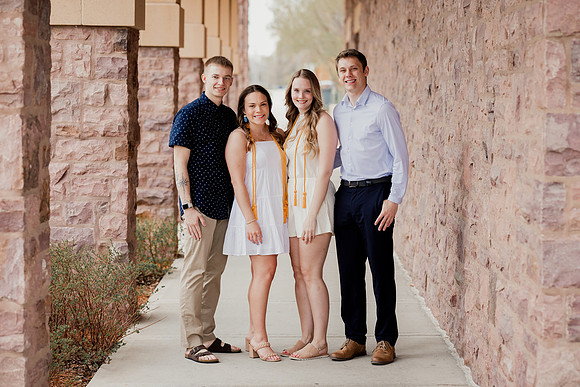 24dwugrads1 (56 of 158)