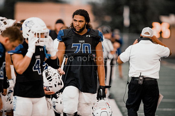FBdwuvdsu21 (38 of 74)