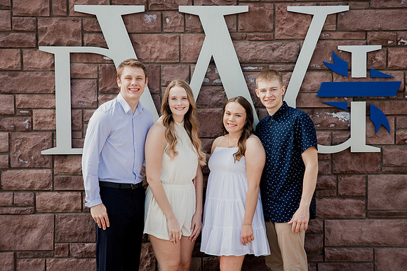 24dwugrads1 (40 of 158)