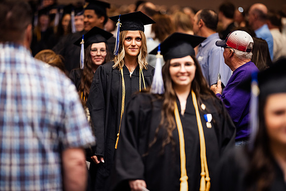 24dwuCommencement Day (79 of 168)