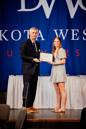 24DWUHonorsBanquet (31 of 77)